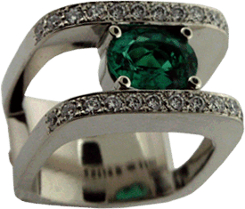 2 Carat Brazilian Emerald and Diamonds White Gold Ring