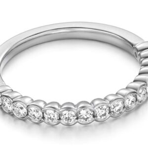 18K White gold Hearts On Fire Isabelle Bezel band set with 16 ideal cut, round brilliant cut Hearts On Fire diamonds, 0.39cttw, G/H, VS-SI.
