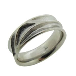 14K White gold men's unique carved detail band. This ring is available in 14K/18K white, yellow or rose gold and platinum and in any width or finish.