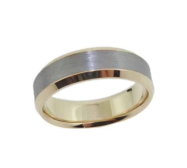 14K Yellow gold and tantalum men's band with beveled polished edges and stainless texture on centre.