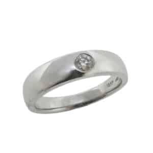 18K White gold "Duet band" by Hearts On Fire, flush set with a 0.19 carat Hearts On Fire diamond, G/H, VS-SI.