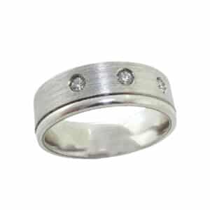 14K White gold men's band with 3 ideal cut, round brilliant cut Hearts On Fire diamonds, 0.169 cttw, G/H, SI/VS.