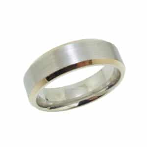 14K White men's 7mm wedding band with a yellow gold beveled edge and brushed finish in the centre and a polished finish on the sides.