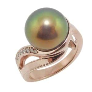 14K Rose gold lady's bypass style ring pave set with ten natural round brilliant cut diamonds, 0.12cttw, G/H, SI1-2, and a natural polynesian pearl.